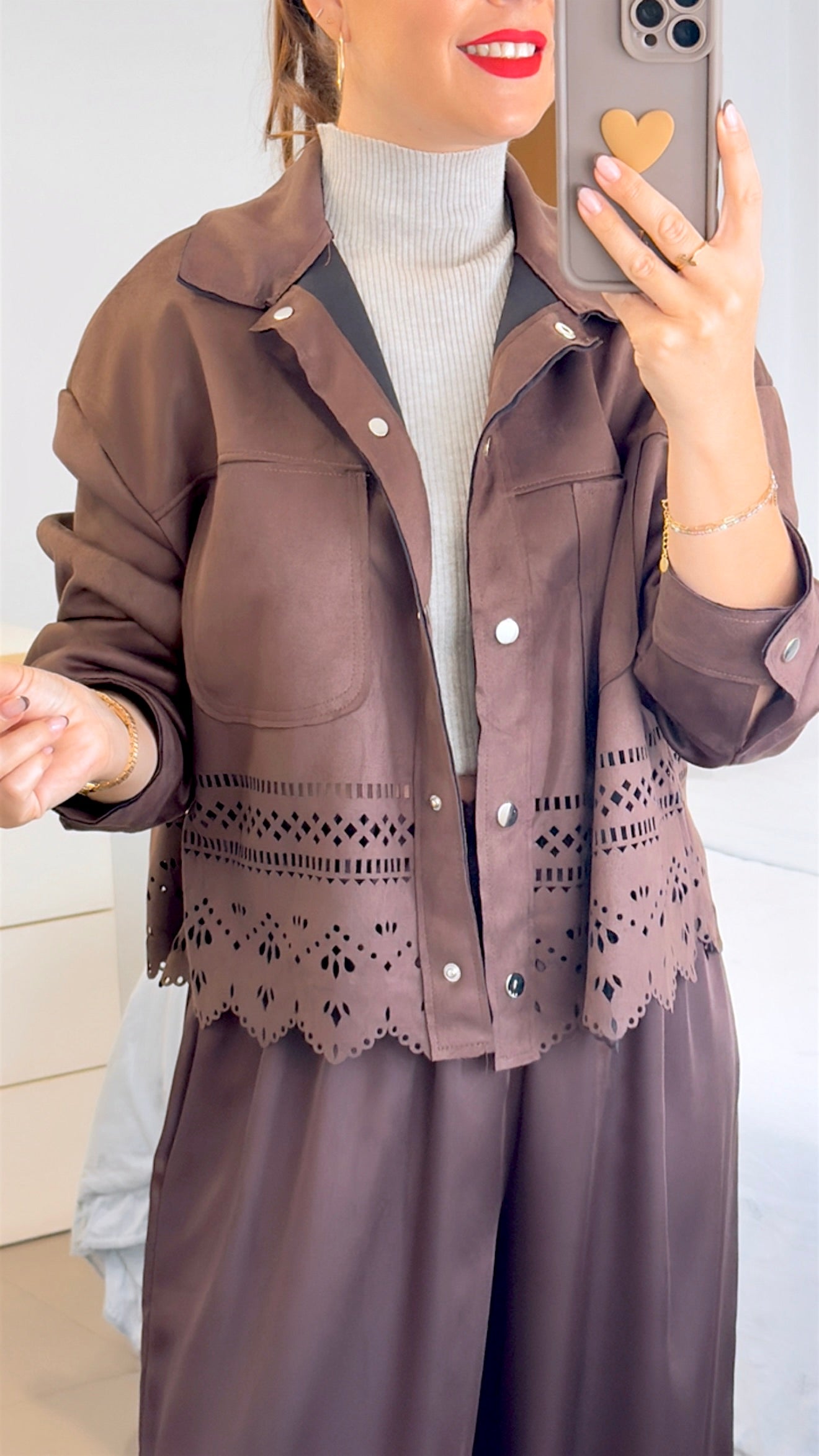 CHAQUETA TROQUELADA ANTE