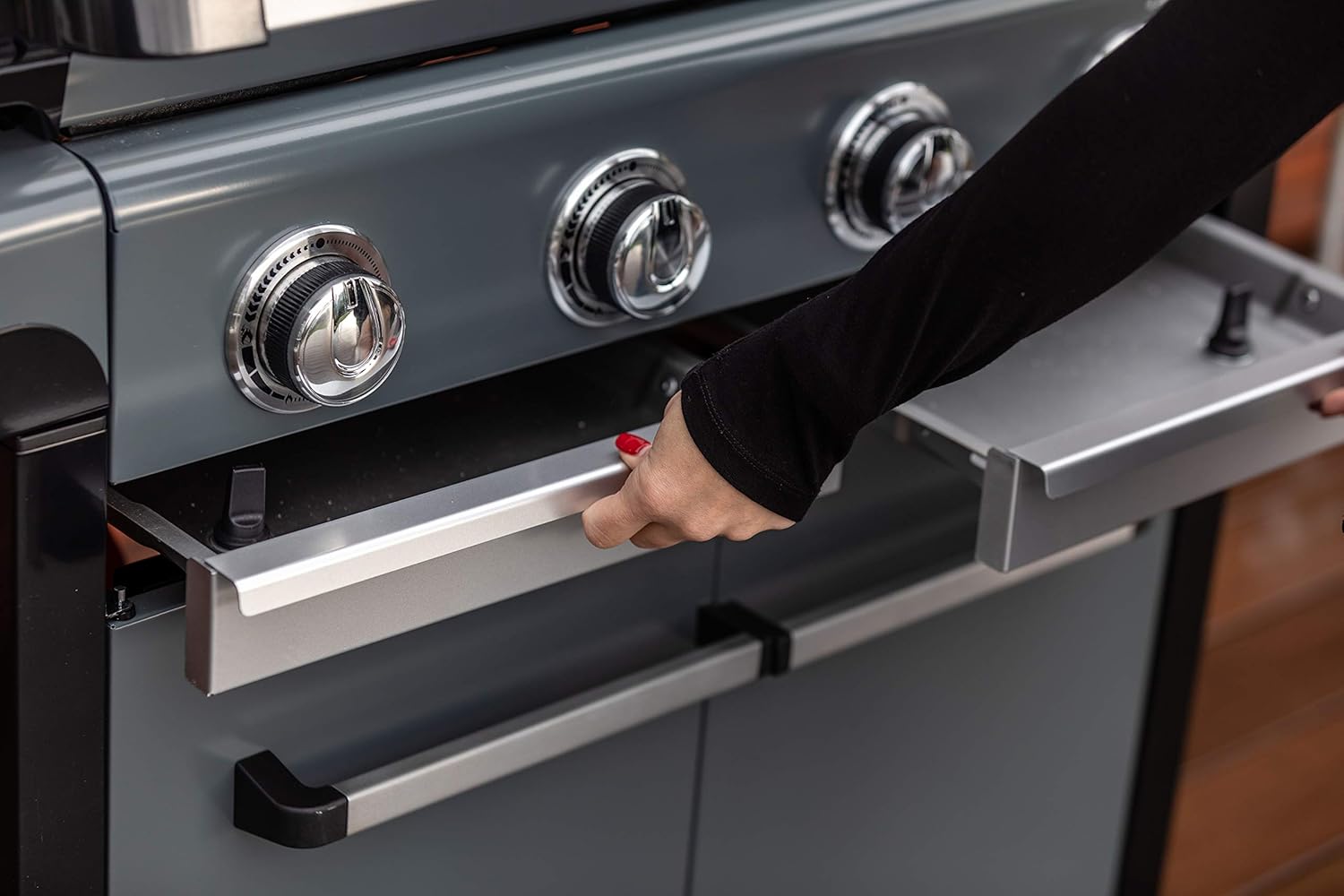Campingaz Barbacoa de gas Serie 4 Premium S, parrilla de gas con 4 quemadores de acero inoxidable de 13,6 kW, 1 quemador lateral, tapa, termómetro, InstaClean Aqua, sistema modular culinario, cocina